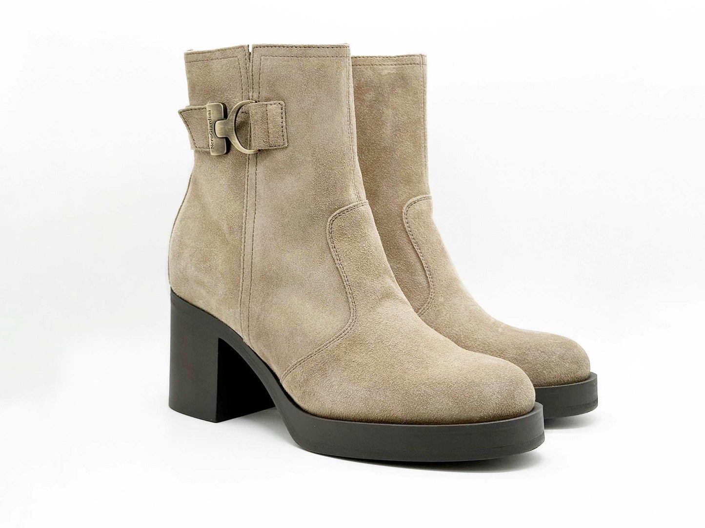 NEROGIARDINI BOTA C3308
