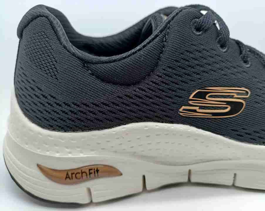 SKECHERS ARCH FIT